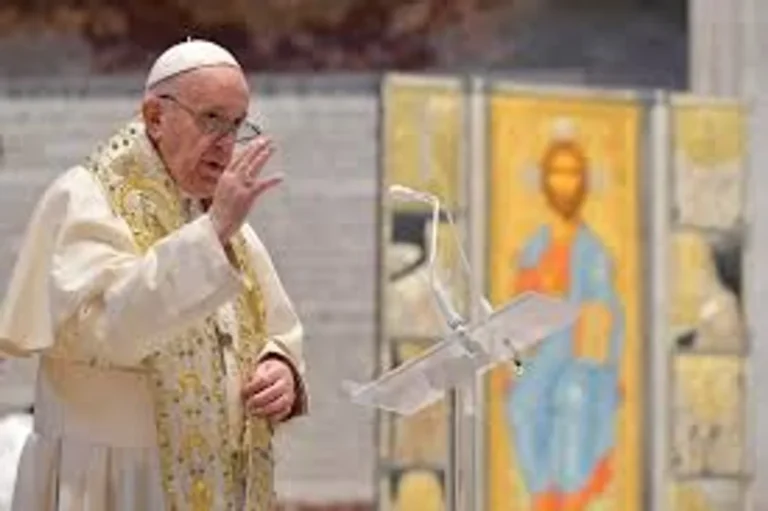 El Papa en su mensaje Urbi et Orbi pidió “que se callen las armas”