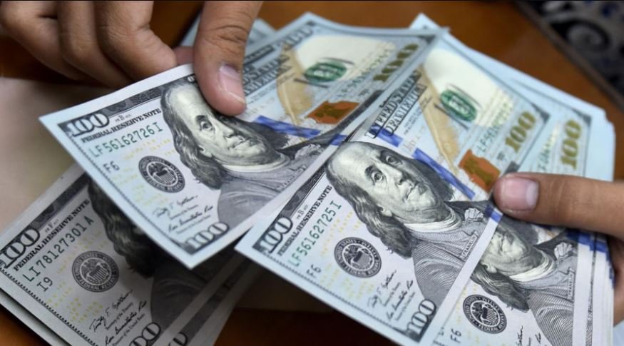 En Venezuela circulan alrededor de 7.820 millones de dólares en efectivo En Venezuela circulan alrededor de 7.820 millones de dólares en efectivo