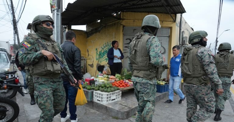 El escabroso caso de cuatro niños desaparecidos salpica a 16 militares ecuatorianos