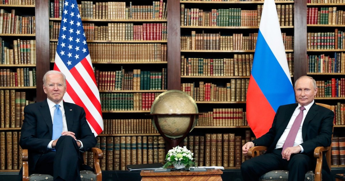 Joe Biden sugirió que Vladimir Putin es responsable de la caída del avión que se estrelló en Kazajistán: “Aparentemente lo hizo” Joe Biden sugirió que Vladimir Putin es responsable de la caída del avión que se estrelló en Kazajistán: “Aparentemente lo hizo”