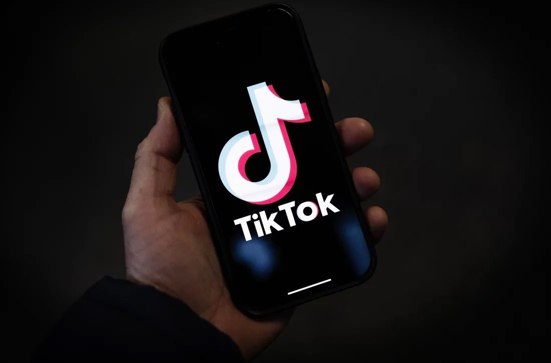 Joven con discapacidad se prende fuego en TikTok tras ser engañada con falsos regalos Joven con discapacidad se prende fuego en TikTok tras ser engañada con falsos regalos