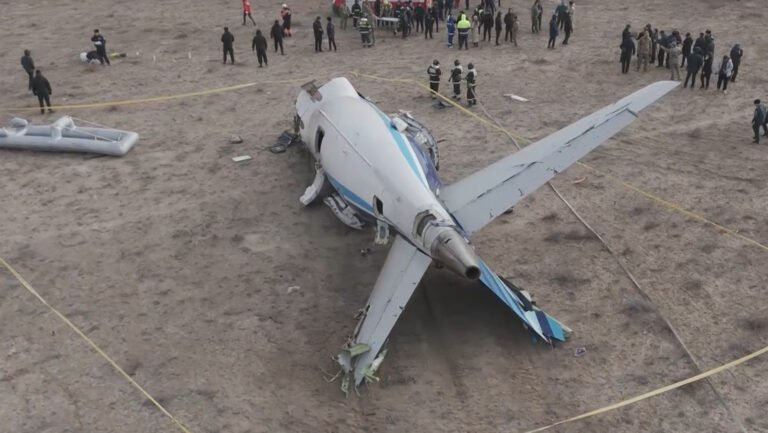 Putin se disculpa con presidente de Azerbaiyán por siniestro del avión