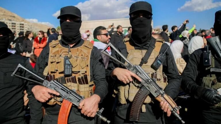 Por qué las potencias extranjeras siguen apuntando a Siria tras la caída del régimen de Assad