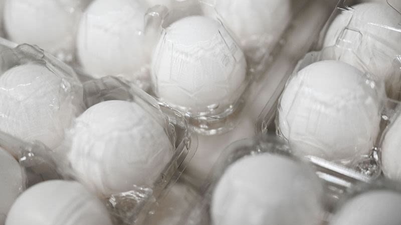 La FDA emite una advertencia urgente de salmonela para los huevos de Costco La FDA emite una advertencia urgente de salmonela para los huevos de Costco
