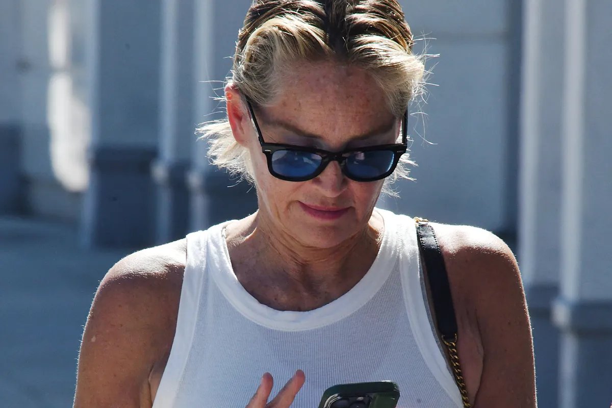 Jamie Lee Curtis, Sharon Stone, Meghan Markle… Las celebrities se vuelcan con los afectados por los incendios de Los Ángeles donando dinero y abriendo sus casas Jamie Lee Curtis, Sharon Stone, Meghan Markle… Las celebrities se vuelcan con los afectados por los incendios de Los Ángeles donando dinero y abriendo sus casas