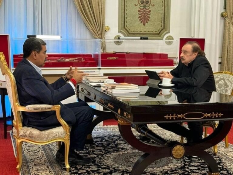 La Jornada – “Venezuela está en paz, tranquila y segura de su destino y su camino”: Maduro
