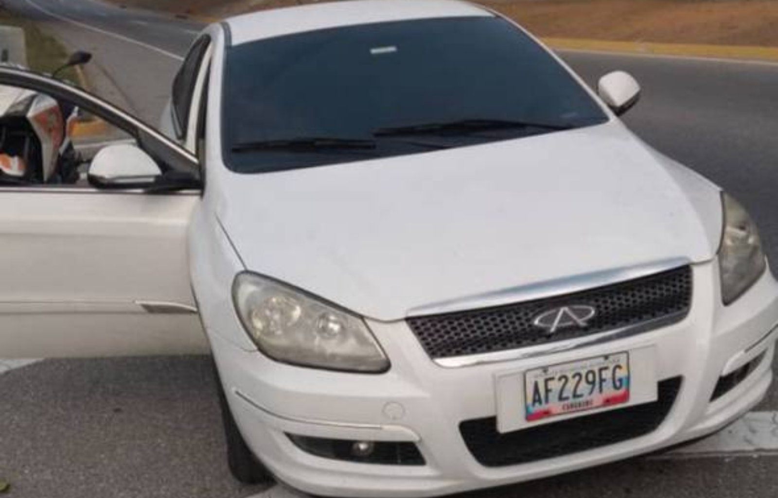 GNB fue asesinado dentro de su carro en la Cota Mil GNB fue asesinado dentro de su carro en la Cota Mil