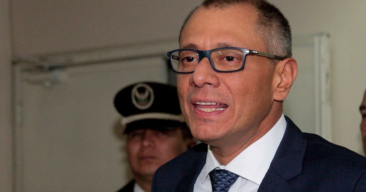 Jorge Glas fue evacuado temporalmente de la prisión de máxima seguridad de Guayaquil tras disturbios internos Jorge Glas fue evacuado temporalmente de la prisión de máxima seguridad de Guayaquil tras disturbios internos