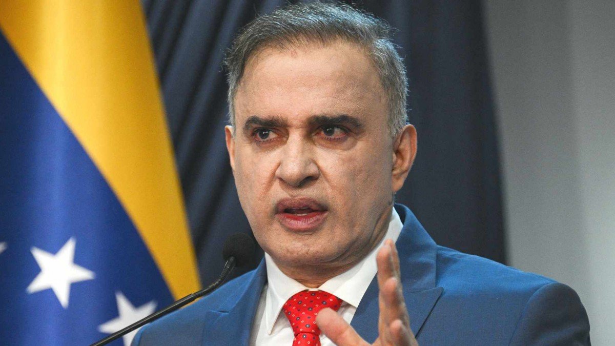Fiscal general de Venezuela contra Chile por crimen de Ojeda: “No hay Fiscalía más pirata en el mundo que la chilena” Fiscal general de Venezuela contra Chile por crimen de Ojeda: “No hay Fiscalía más pirata en el mundo que la chilena”