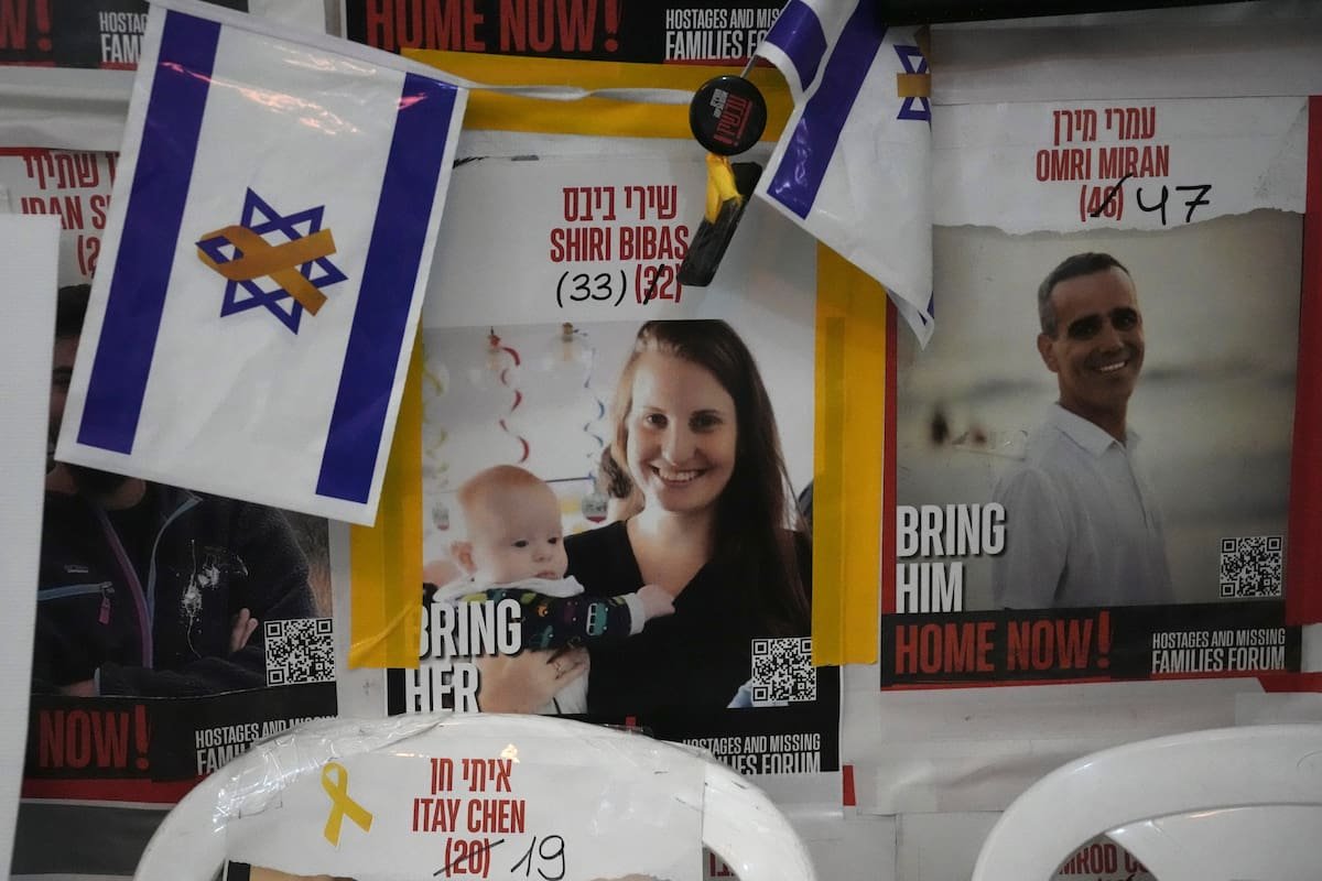 Familia confirma que 2do cadáver entregado por insurgentes pertenece a la madre israelí Shiri Bibas Familia confirma que 2do cadáver entregado por insurgentes pertenece a la madre israelí Shiri Bibas