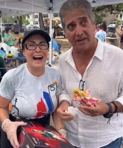 Guillermo Dávila sorprende a Alba Roversi en “Una arepa de novela” < El Informador Venezuela Guillermo Dávila sorprende a Alba Roversi en “Una arepa de novela” < El Informador Venezuela