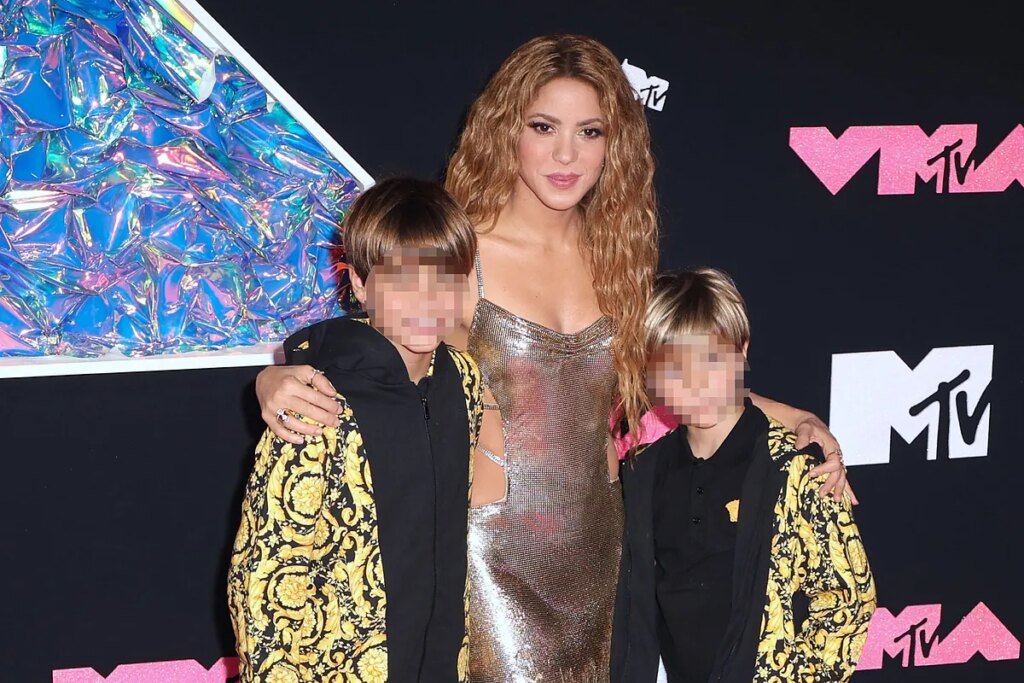 Milán y Sasha, los hijos de Shakira y Piqué, virales gracias a su primer vídeo musical: así es su canción 'The One'