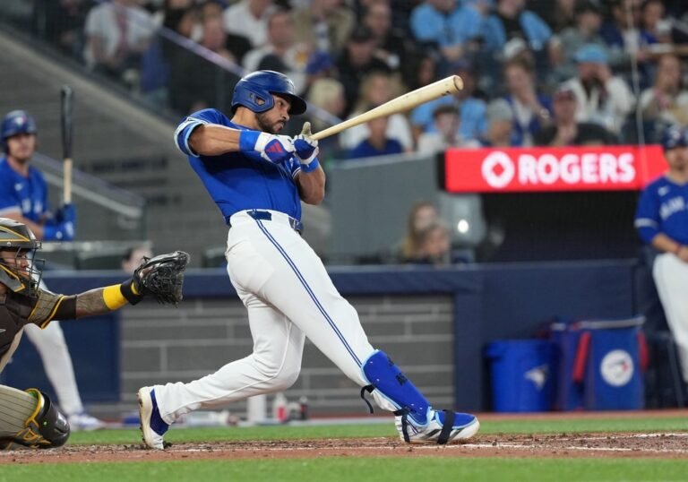 Los Blue Jays buscan extender la racha perdedora y los problemas ofensivos de los Padres