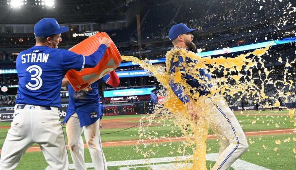 Resumen de la MLB: Daulton Varsho conecta una grand slam en la paliza de los Jays por 14-0 Resumen de la MLB: Daulton Varsho conecta una grand slam en la paliza de los Jays por 14-0