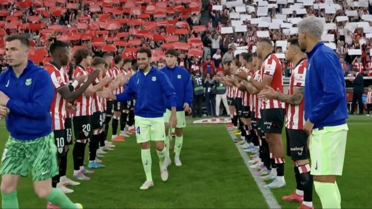 Pasillo del Athletic al Barça… con monumental pitada de San Mamés