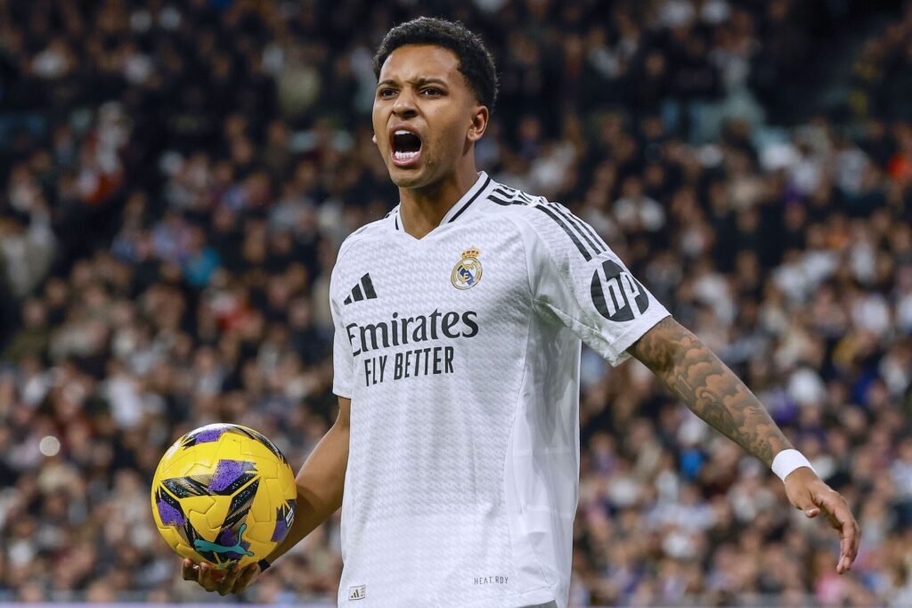 Rodrygo se niega a jugar con el Real Madrid y espera ser traspasado este verano Rodrygo se niega a jugar con el Real Madrid y espera ser traspasado este verano
