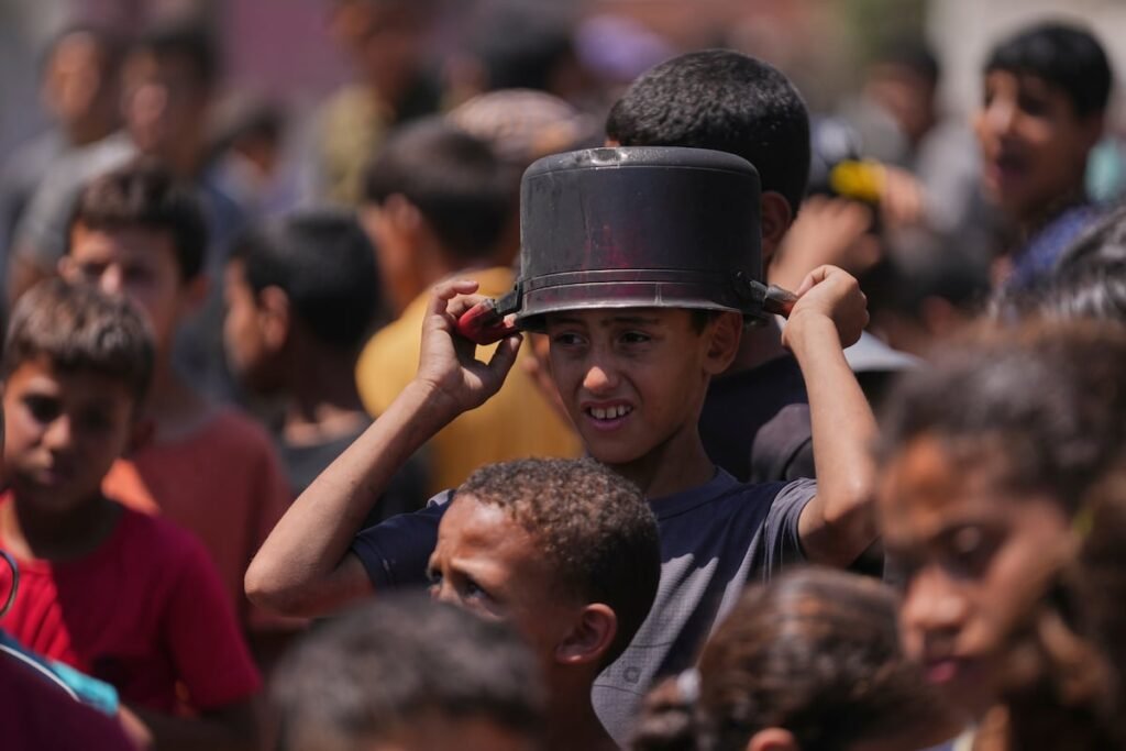 Última hora del conflicto en Oriente Próximo, en directo | Dos muertos por disparos del ejército israelí en un punto de distribución de ayuda en el sur de Gaza | Internacional Última hora del conflicto en Oriente Próximo, en directo | Dos muertos por disparos del ejército israelí en un punto de distribución de ayuda en el sur de Gaza | Internacional