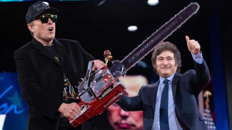 Miles de despedidos, una motosierra y menos recortes de los prometidos: el legado de Elon Musk en Washington en la hora de su adiós | Internacional
