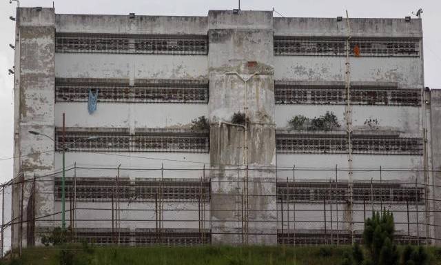 Denuncian violenta requisa y destrucción en cárcel de Ramo Verde