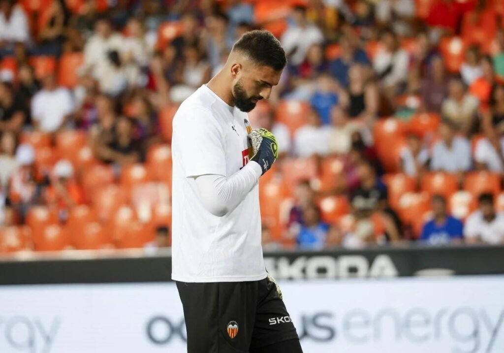 Valencia CF | Mestalla ya despide a sus ídolos: Jaume y Mamardashvili, los primeros Valencia CF | Mestalla ya despide a sus ídolos: Jaume y Mamardashvili, los primeros