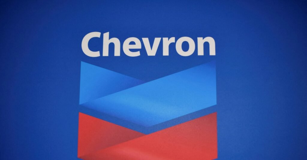 EEUU otorga a Chevron autorización limitada para mantener activos en Venezuela: fuentes EEUU otorga a Chevron autorización limitada para mantener activos en Venezuela: fuentes