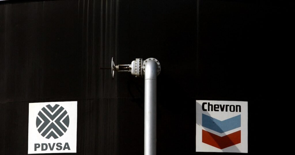 La petrolera estadounidense Chevron confirmó que cumple con la paralización de su labor en Venezuela
