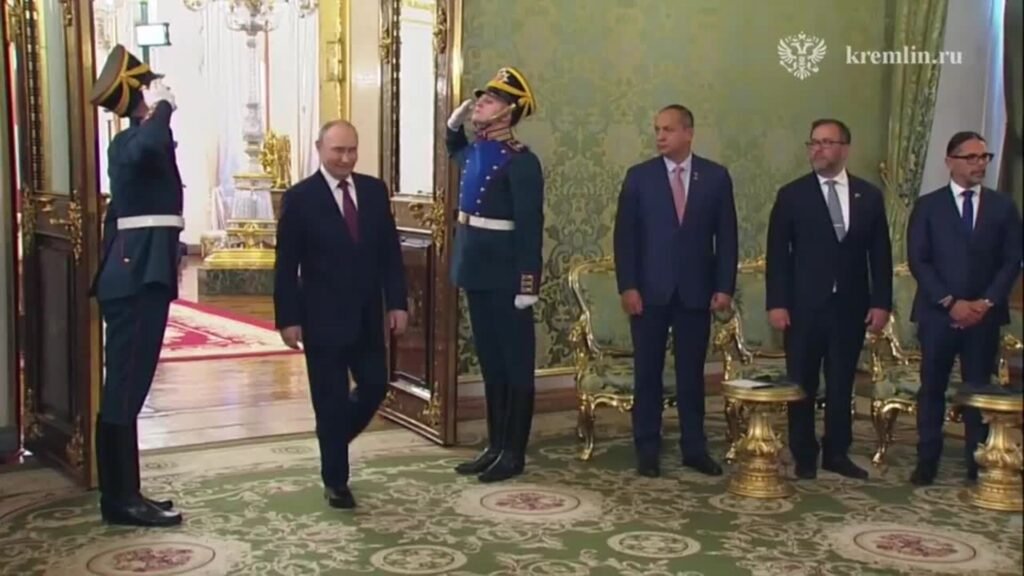 Putin y Maduro celebran en el Kremlin 80 años de Victoria y de relaciones diplomáticas Putin y Maduro celebran en el Kremlin 80 años de Victoria y de relaciones diplomáticas