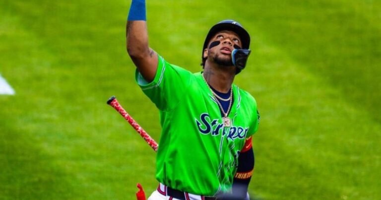 Ronald Acuña Jr. conecta monstruoso jonrón a 420+ pies, manteniendo gran optimismo