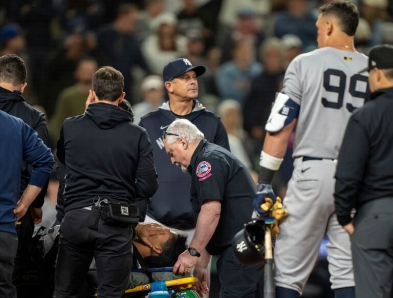 Cabrera sale en ambulancia de juego de Yankees ante Marineros tras deslizamiento en el plato