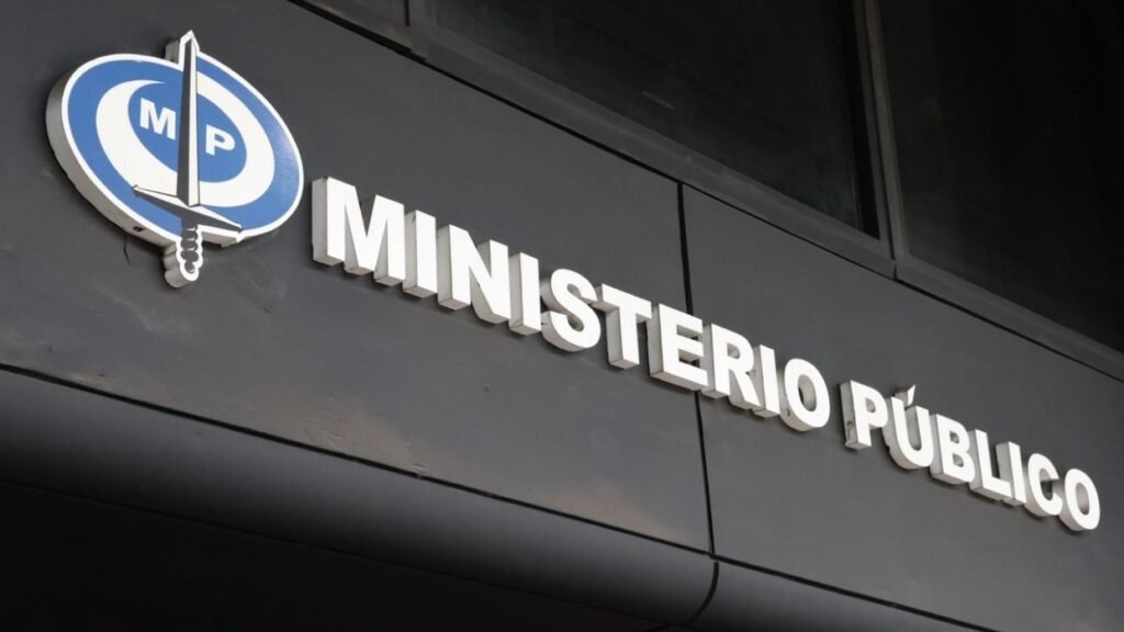 MP condena a 30 años de cárcel a exprofesor por abuso sexual MP condena a 30 años de cárcel a exprofesor por abuso sexual