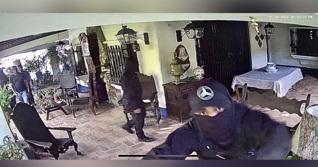 Régimen arrecia persecución tras rescate de opositores; allana sus casas y detiene a dirigentes y activistas Régimen arrecia persecución tras rescate de opositores; allana sus casas y detiene a dirigentes y activistas