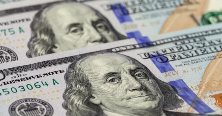 Dólar hoy en vivo: sube a .195 en el Banco Nación y el blue sigue a .210