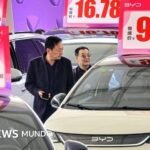 “Manejo un auto eléctrico porque soy pobre”: cómo China logró masificar la compra de estos vehículos entre sus ciudadanos