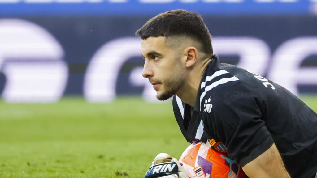 Joan Garcia se acerca al Barça Joan Garcia se acerca al Barça