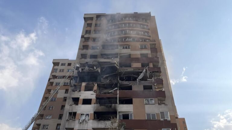 Israel ataca a Irán, en directo