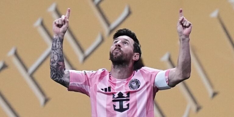 Leo Messi se estrena en el Mundial de Clubes con un golazo sobre el Porto