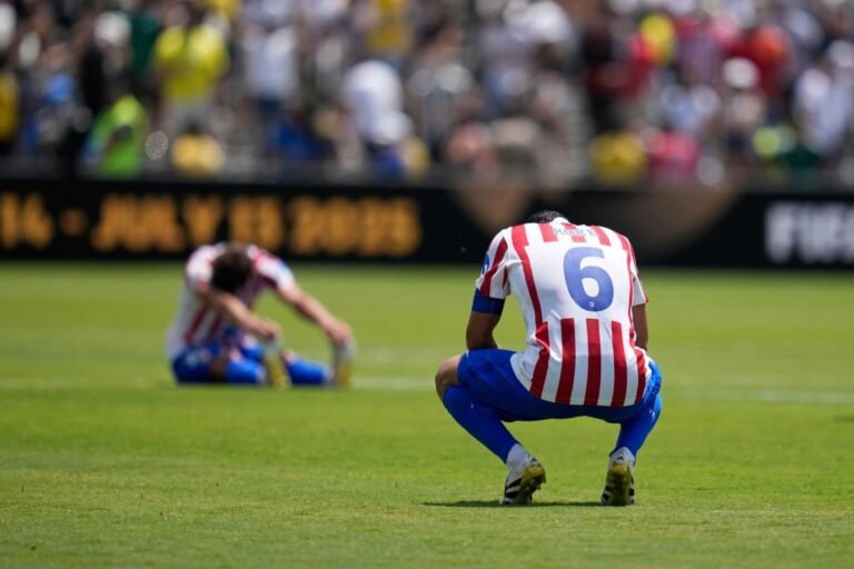 Un palo mundial para el Atlético