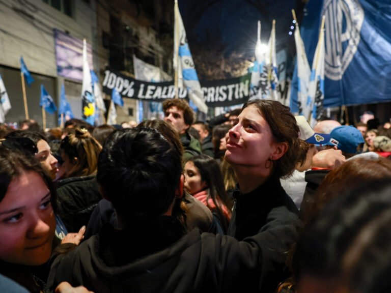 así se vivió en la sede del PJ la confirmación de la condena a prisión contra Cristina Kirchner