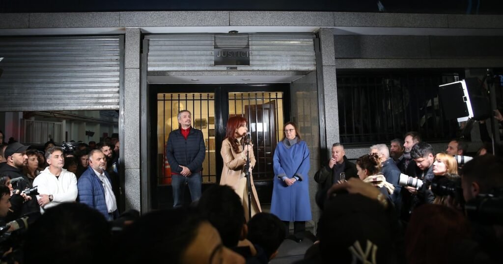 Gobiernos de la izquierda latinoamericana respaldan a Fernández y denuncian “judicialización política” Gobiernos de la izquierda latinoamericana respaldan a Fernández y denuncian “judicialización política”