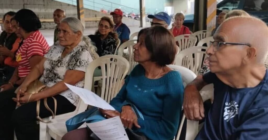 comenzaron los pagos de la pensión de julio y el bono de guerra comenzaron los pagos de la pensión de julio y el bono de guerra
