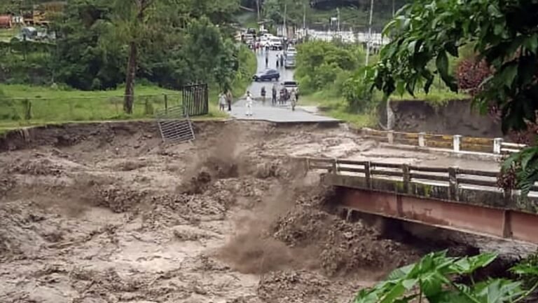 ▷ Cardenal Baltazar Porras expresa apoyo y solidaridad a familias afectadas por las lluvias #25Jun