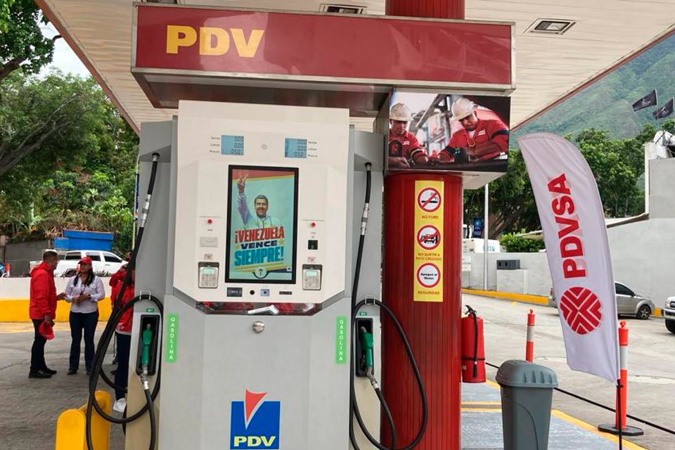 Precio del litro de gasolina se mantiene en 50 centavos de dólar Precio del litro de gasolina se mantiene en 50 centavos de dólar