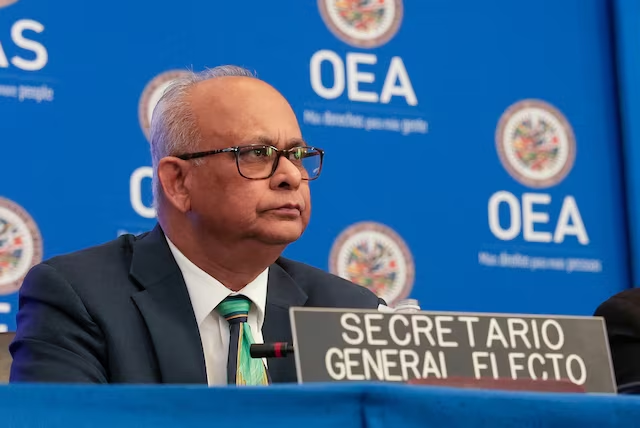 Nuevo secretario general de la OEA evitó calificar como “dictadura” al régimen de Maduro