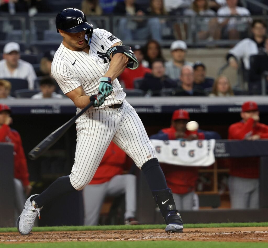 Yankees, con Stanton, caen 1-0 ante Los Ángeles Yankees, con Stanton, caen 1-0 ante Los Ángeles