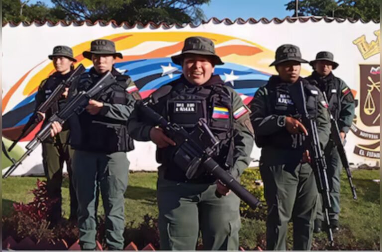 Militares femeninas lanzan campaña contra María Corina Machado