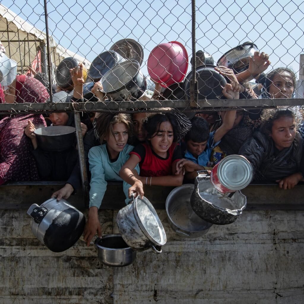 Hamás e Israel negocian un alto el fuego mientras la guerra cobra la vida de miles de niños en Gaza | El PAÍS Exprés Hamás e Israel negocian un alto el fuego mientras la guerra cobra la vida de miles de niños en Gaza | El PAÍS Exprés
