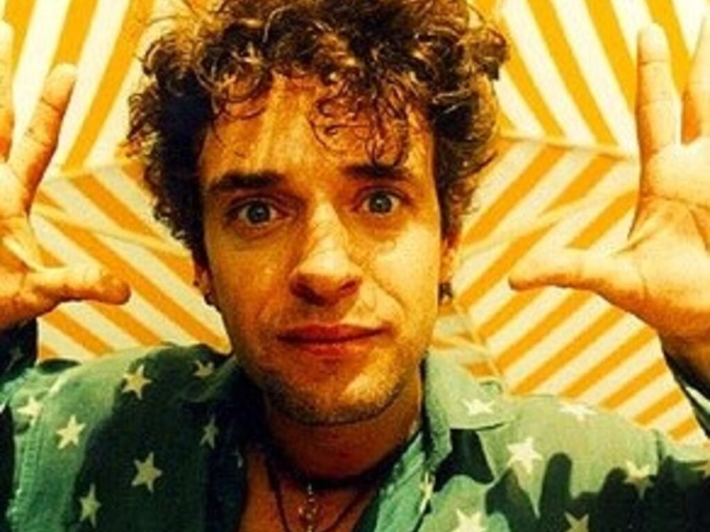 Demolieron una casa de Coghlan donde vivió Gustavo Cerati y encontraron restos humanos enterrados: los motivos Demolieron una casa de Coghlan donde vivió Gustavo Cerati y encontraron restos humanos enterrados: los motivos