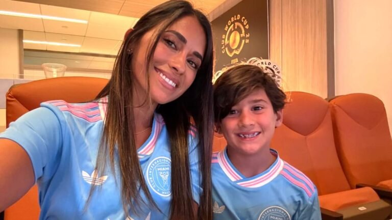 así vivieron Antonela Roccuzzo y sus tres niños el agridulce debut de Messi