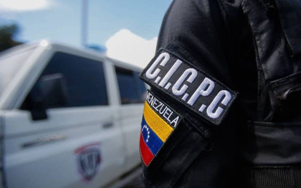 Mata a su amigo y luego finge que viajó a Colombia