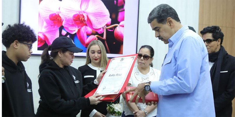 Organizaciones dominicanas agradecen a Maduro homenaje póstumo a Rubby Pérez Organizaciones dominicanas agradecen a Maduro homenaje póstumo a Rubby Pérez